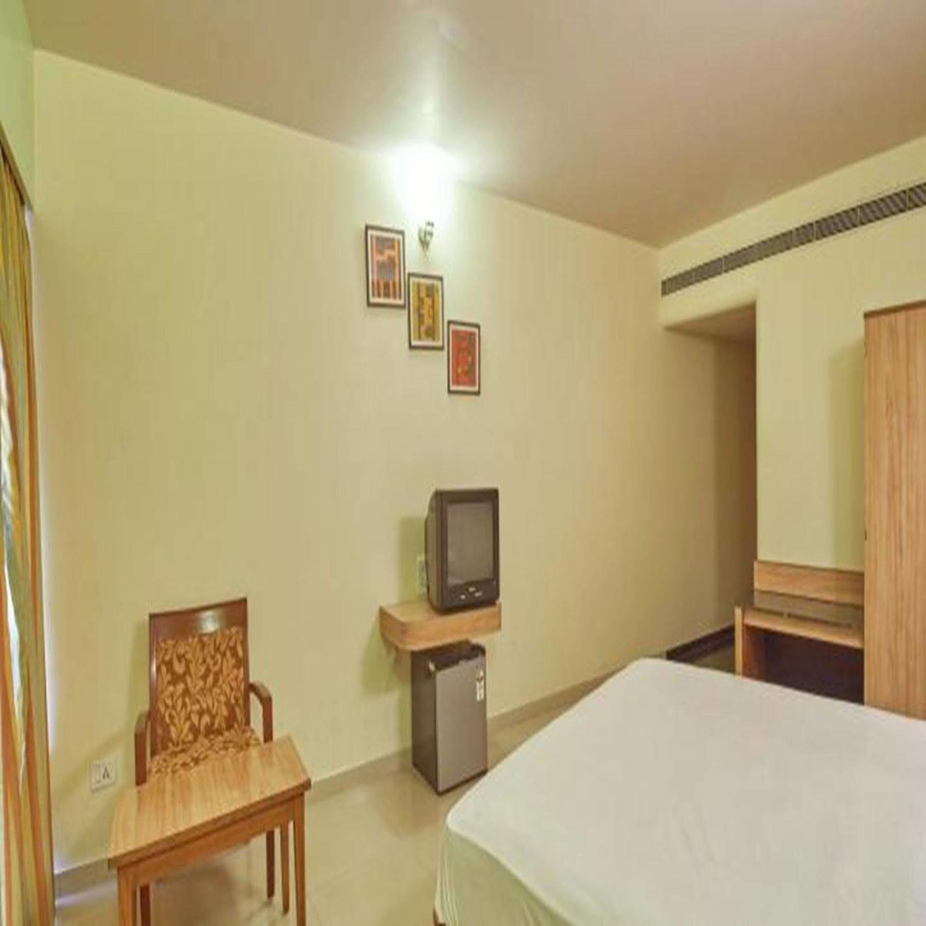 Sahil Sarovar Portico Lonavala Εξωτερικό φωτογραφία