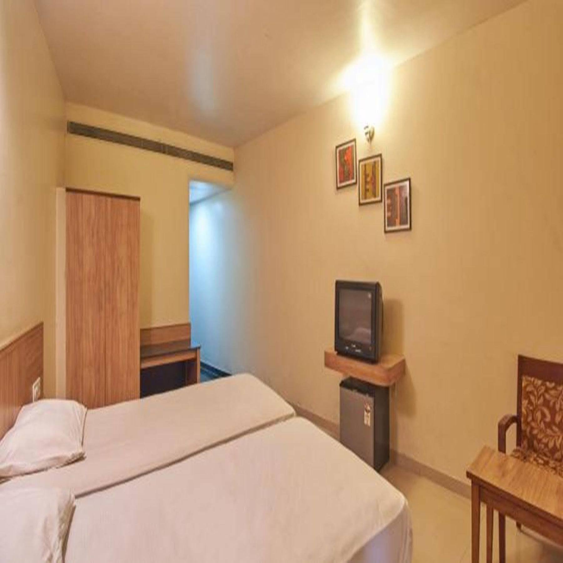 Sahil Sarovar Portico Lonavala Εξωτερικό φωτογραφία