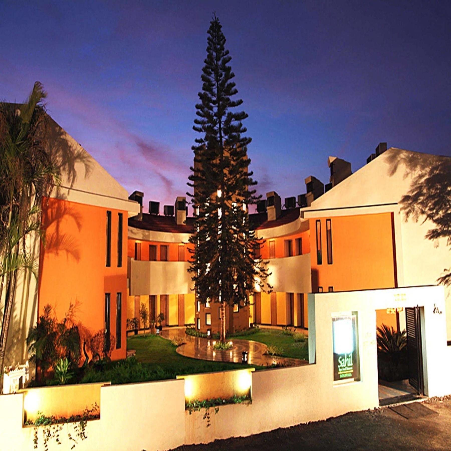 Sahil Sarovar Portico Lonavala Εξωτερικό φωτογραφία